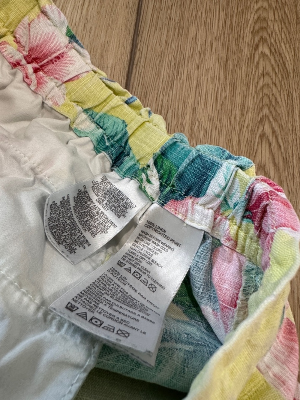 Tommy Bahama Linen Floral Cargo Shorts Sz M Butter Yellow Beachy Resortwear - Picture 10 of 10